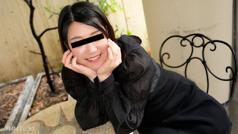 Die mollige Schönheit mit den kleinen Brüsten wird Ihnen nur Lippenbekenntnisse geben!在线观看