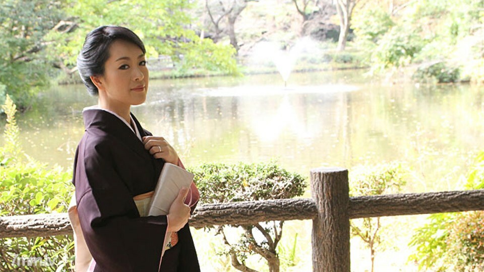 070617-001 070617-001 已婚女人抚子训练-散发异性魅力的成熟女人-