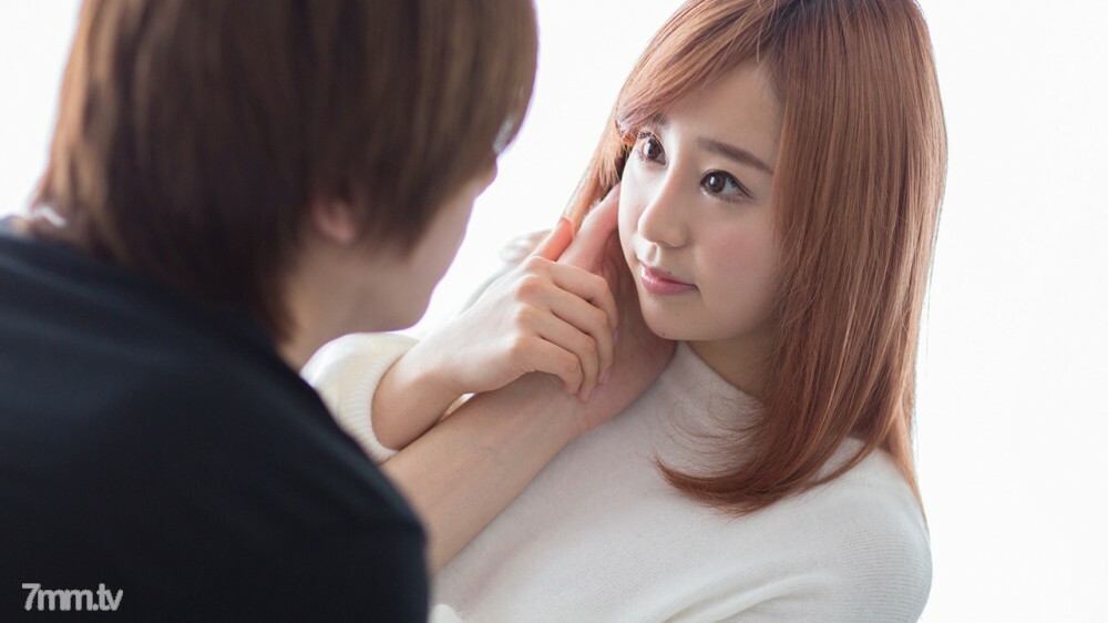 あどけなさ残るお姉さんと熱くて甘いセックス／Kanade