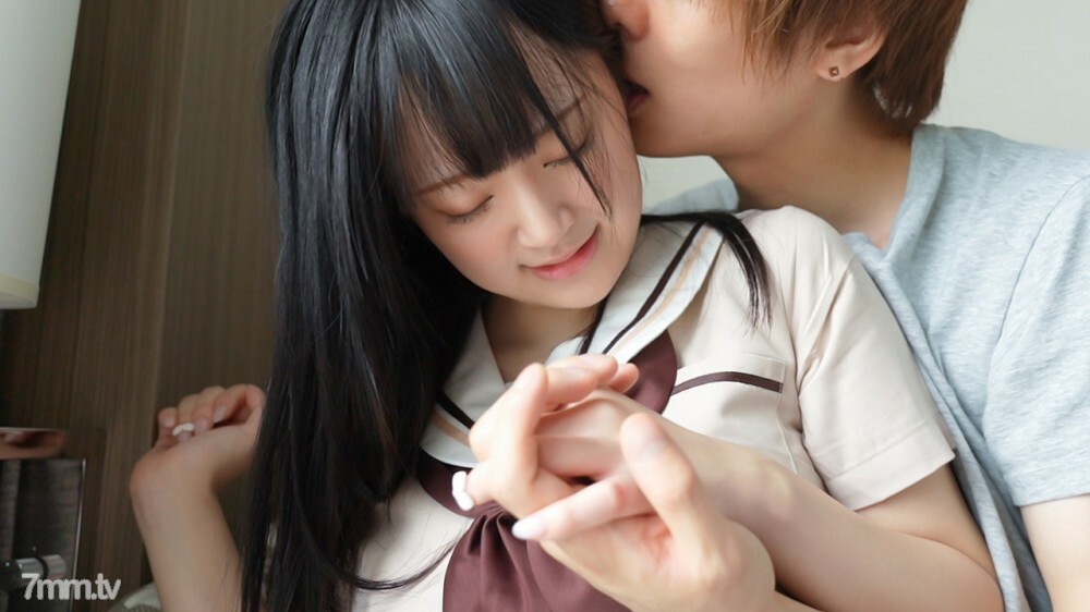 816-SUZU-01 黑髮丰满女孩制服蚀刻 / 珠洲在线观看
