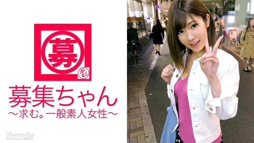 ARA-286 ARA-286 【10赛夫勒】22岁【Yariman女大学生】Yuna-chan来了！她申请在百货公司地下室的一家小菜店打工的理由是“为了给女人打工……♪好吧，我想和演员发生性关係♪” 现在，女大学生们[吃，睡，yaru]每一天！ “我喜欢舔♪” 她的舔是[深喉] 就像把它抱在后面！ [Rimjob] 也是一个色狼！ 【不停的大量喷】插入演员的指法也是被捲起的状态！ “感觉太好了〜♪学习的很好〜♪”让我们研究我们的主要业务〜w