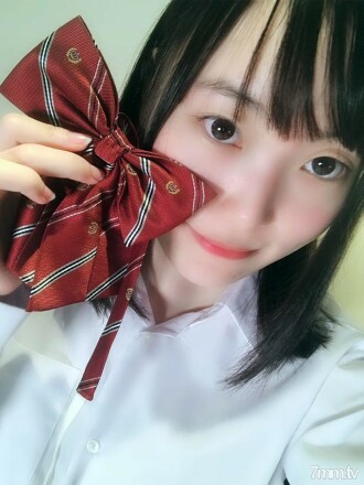 NANAMI-chan, eine superschlanke Lutscherin, interessiert sich für das Schießen, obwohl sie nur eine männliche Erfahrung hat! Ehe ich mich versah, verschwand die Maske irgendwo! Ab ~, wenn Sie Anfang 2019 bemerken, dass es ungezogen ist, wird es roh vereint!