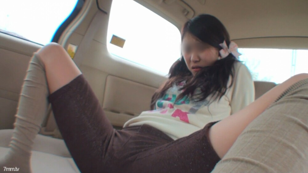 FC2-PPV-1158790 【没有】跟女朋友去看烟火，回来的路上在停车场cosplay，在车上享受性爱【户外】在线观看