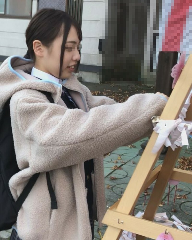 FC2-PPV-1206782 [个人拍摄] 县级综合课程 ① 天真白皙的少女。我帮他解决了家庭问题。酒店的户外暴露服务。在线观看