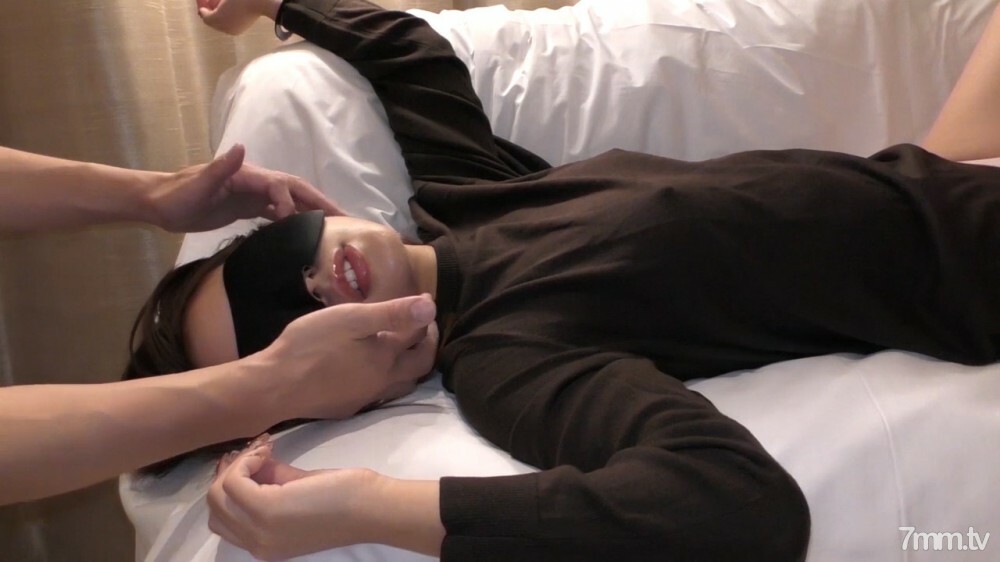 FC2-PPV-1207218 【个人拍摄】秋田美妻单手被硬棍刺穿在线观看