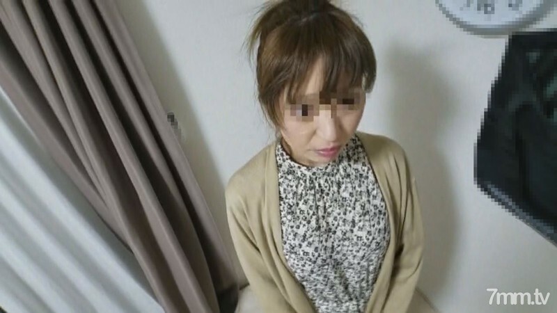 FC2-PPV-1210427 [个人] 献上你的身体来偿还在弹球馆膨胀的债务。在线观看