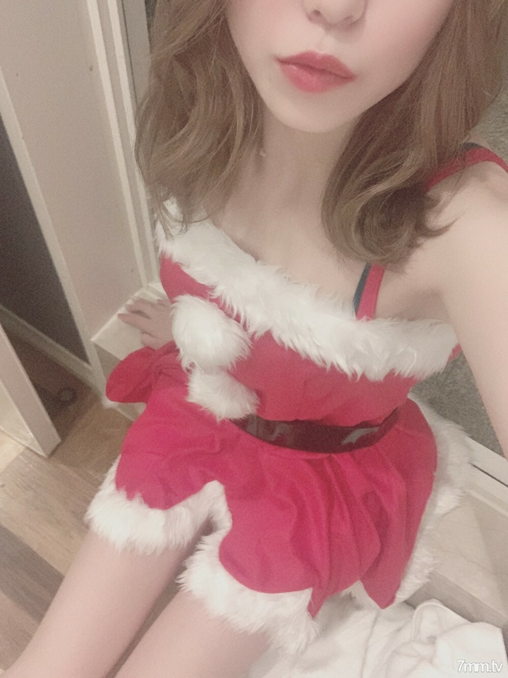 FC2-PPV-1221415 19 岁的美女学生 * Tik ● ok 洩露在线观看