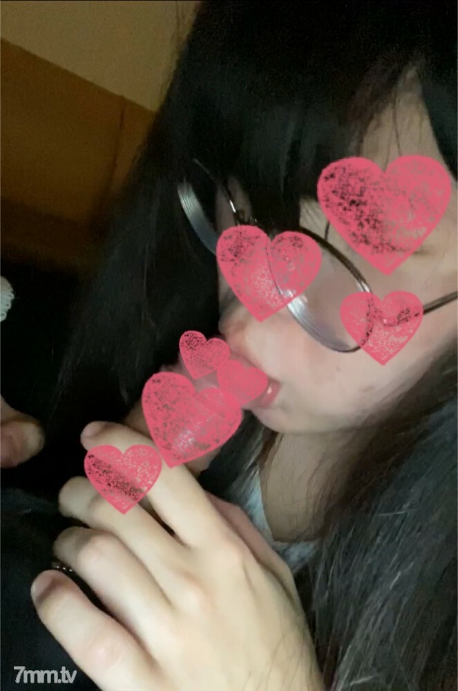 FC2-PPV-1229515 [个人拍摄] Blow  Gonzo 戴着整齐的眼镜 JD 在卡拉 OK在线观看