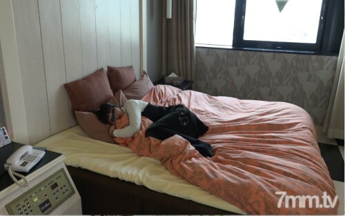 FC2-PPV-1235904 真正的业余专业学生【Gachiiki】【Gachi抽搐】【Gachiahe脸】弹幕！第二个赛夫勒！越来越变态了……@真实视频在线观看