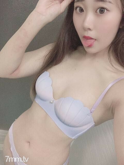 FC2-PPV-1291597 奇闻趣事 女孩 5 夫妇在线观看