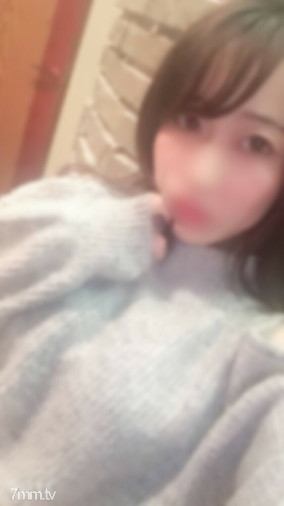 FC2-PPV-1343644 FC2-PPV-1343644 [外貌/未经审查] 以成为保育员为目标的G罩杯丰满女大学生。在容易弄湿的剃光阴部中出（86 分钟）