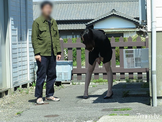 【長乳首×露出①】元K-●ラウンドガールの175cmスレンダーFカップ朱理さんの後悔しながらも何度も野外露出で恥じらいイキ！☆豪華レビュー特典あり☆