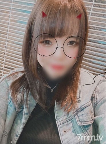 【무수정】 외로움 가게의 20세 보육사는 이상할 정도로 젖기 쉬운 아소코였습니다(기분 좋고 질 내 사정했습니다)