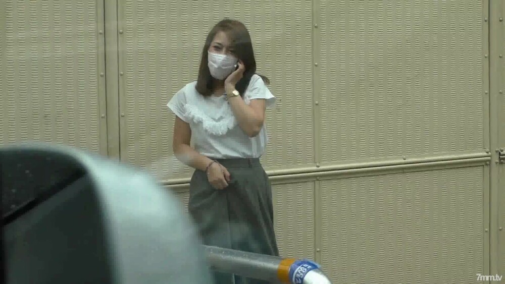 FC2-PPV-1374196 FC2-PPV-1374196 [外貌/NTR] 一个美丽的年轻妻子从中午开始与丈夫工作时的变态戏有染，偷偷自慰以免在户外被抓住[个人拍摄，未经审查]有特权