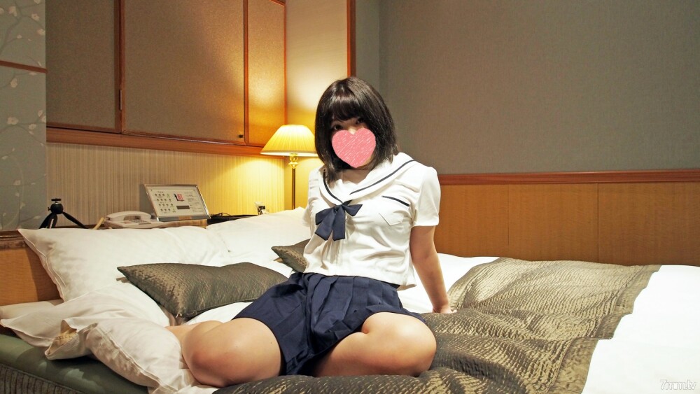 FC2-PPV-1389177 【私拍】白皙剃E罩杯夏美酱21岁制服美女生阴道射精在线观看