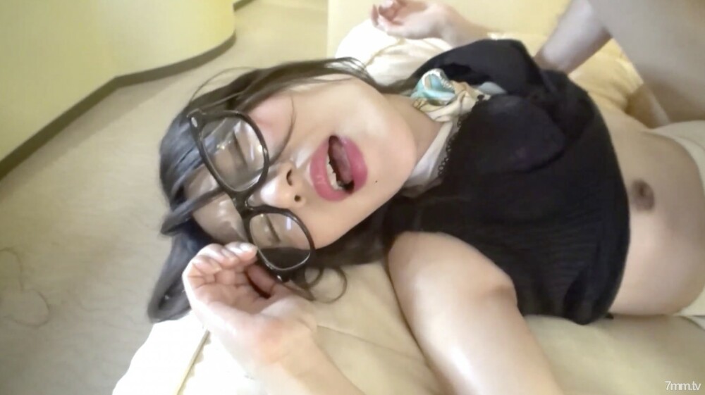 FC2-PPV-1405787 【限量2980pt → 1980pt】3P男士美容服务单人玩有这样的男士美容不是很好吗？如果您想收到SARA的声明，请在购买后与我们联繫。在线观看