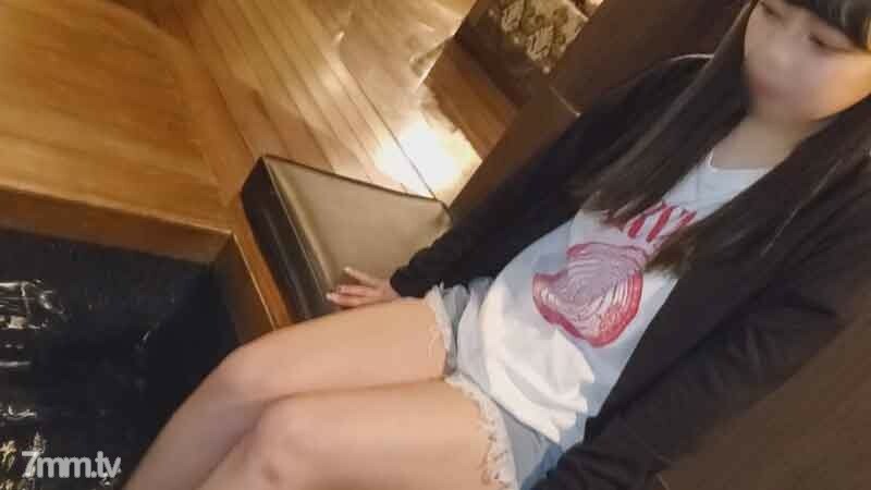 FC2-PPV-1412577 [未经审查] 敏感天真的乡下姑娘，逗留性爱，太多感觉连续阴道射精（57 分钟）在线观看