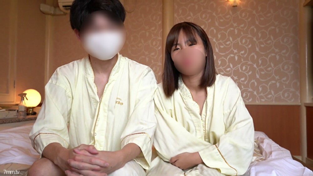 FC2-PPV-1417788 【个人拍摄】第一枪★ Mayumi 18岁业余剃光JD！十八岁的修长身躯，是一个有经验的乌布小子！我将体验人生中第一次阴道射精！在线观看