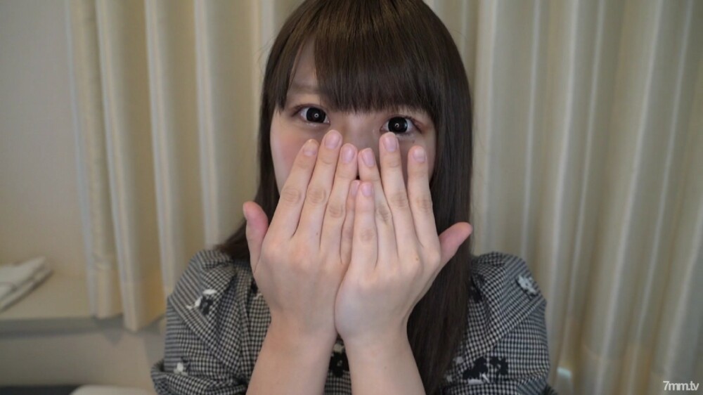 FC2-PPV-1425256 【个人拍摄】Sirotan 21岁大学生★ 偶像书呆子娃娃脸美是个剃光头笑起来的美少女！最后是大量的阴道射精和精液从阴户倒流！在线观看