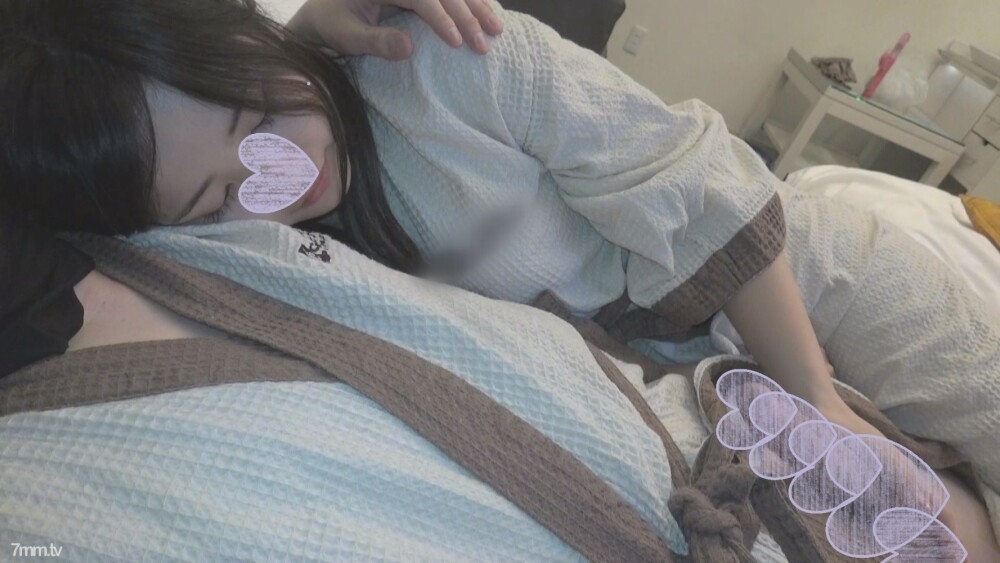 FC2-PPV-1429204 【个人拍摄】和泉18岁Short SEX重製版【限时优惠】在线观看