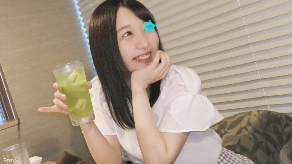 FC2-PPV-1447403 [下班回家的狂欢] 大型化妆品製造商的接待员 OL x 2 位朋友上班族  1 位朋友的同事 [fc2 限量完整版] [高品质] FC2-PPV-1447403在线观看