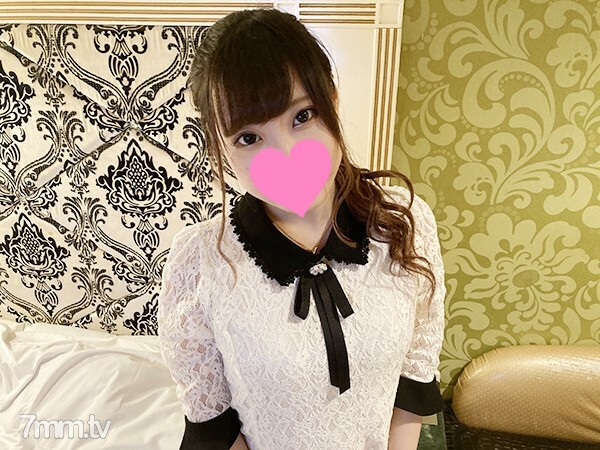 FC2-PPV-1517731 * 首次出场第一名 * 限定【个人/未删减】20 岁干净利落的妹妹式剃光学生，一个抱着鸡巴不放手的隐藏婊子在线观看