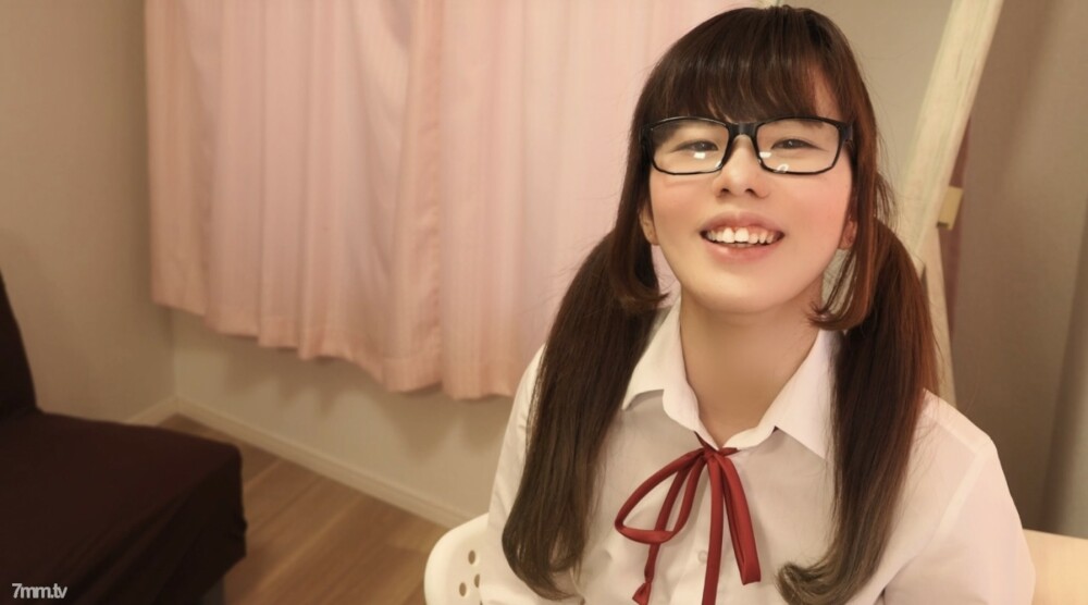 FC2-PPV-1549878 [清醒女孩] 连续 5 次吞精，后悔加入 Cum Circle 特别版 2 Yui 的 18 岁女孩在线观看