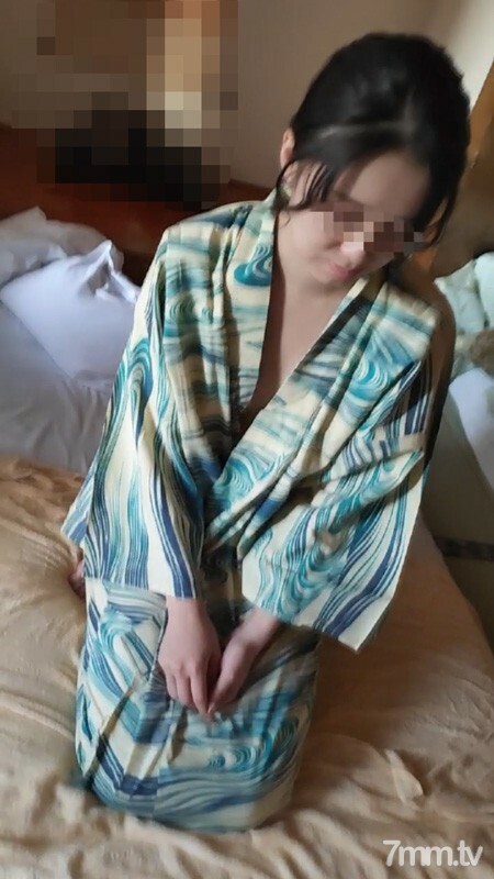 FC2-PPV-1553321 限定【个人】新婚妻子丢了新房，在客栈被另一根棍子射了两次阴道在线观看