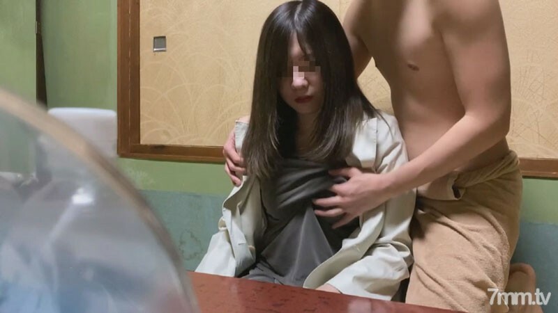 FC2-PPV-1570101 限时2天【个人】从角色回家路上的妻子因欠债在客栈阴道射精。在线观看