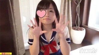 Creampie in the beautiful shaved pussy of a teenage girl in a see-through sailor suit [Personal shooting]