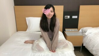 First shot girls ● Raw ❤️ Only one person has experience ♪ Unprocessed pubic hair on a loli body ❤️ First Gonzo and first vaginal cum shot! 【selfie】