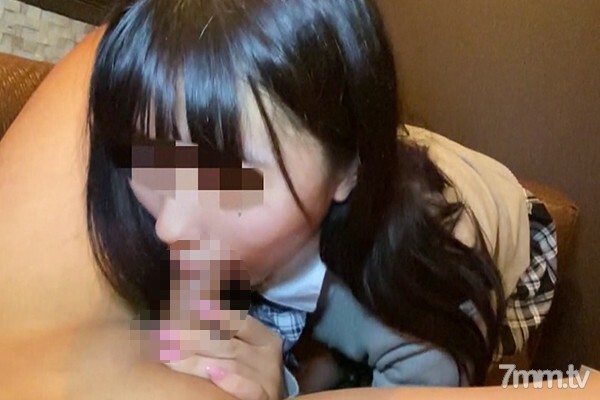 FC2-PPV-1579990 [第一枪/面部射液] 数量有限6000pt → 3000pt 这次我不能说太多，因为我是一个年轻的女孩，但我在我可爱的脸上洒了很多精液。在线观看