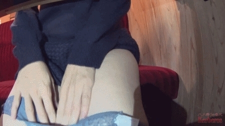 FC2-PPV-1593184 [未经审查 x 个人摄影] 确认 Koume 的乳头丛林阴部妻子的严肃性，她独自被戴绿帽子！在家庭餐厅要求曝光！并通过电话向您的丈夫进行实时报告！ [#NTR]在线观看