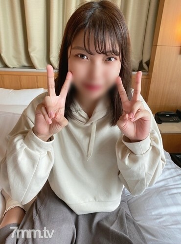 FC2-PPV-1595157 [完全业余] 插入一个健康的美丽女孩，直到现在只约会过一个人，带有浓厚的氛围的原始性爱在线观看