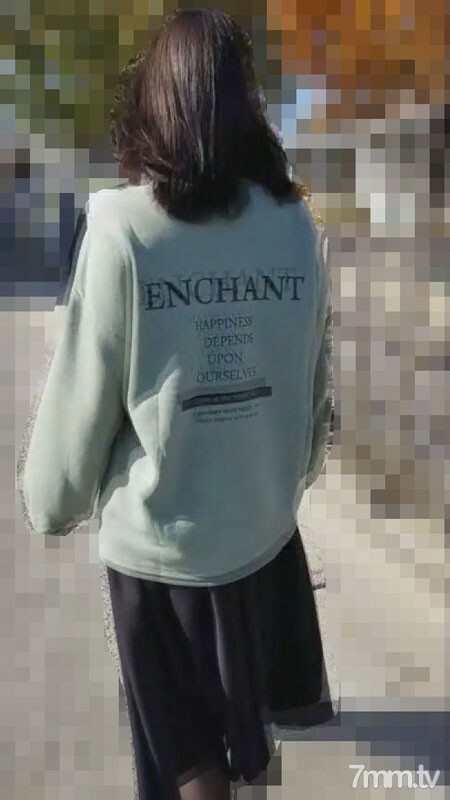 明日まで【個人】多額の負債から逃亡。複数の他人棒で生膣を犯され大量精子を垂れ流す巨乳妻。