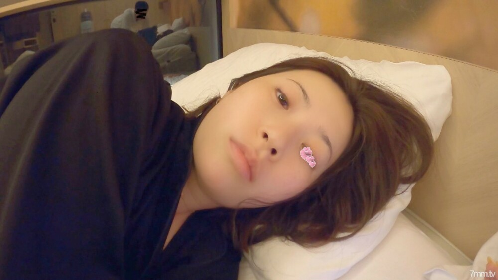 FC2-PPV-1631588 [No x Suppin] 留下来......早上醒来时我疯狂地拥抱了她！ 【加时赛上半场】在线观看