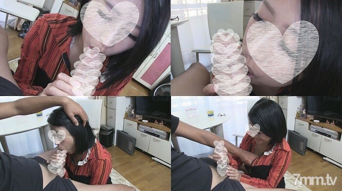 FC2-PPV-1644323 【巨乳白板】咖啡厅店员巨乳白板特价【盈利】在线观看