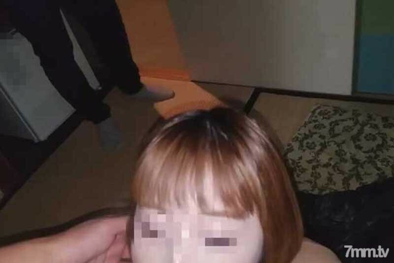 FC2-PPV-1662044 限时3天【个人拍摄】一个嗜赌成瘾的家庭主妇被两个男人压下,用另一个人的棍子做阴道射精。在线观看