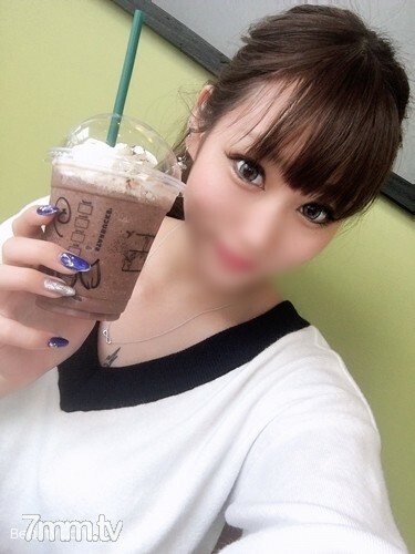 FC2-PPV-1704391 [Junior-kun ⑥] 护士的危险性慾！夜班后，我有一个大公鸡和一张漂亮的脸蛋（笑）在线观看