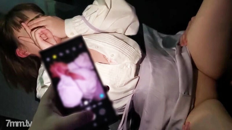 FC2-PPV-1730910 在 24 删除 [No] 白皙丰满的土地 ◯ 偶像。在公共封闭的房间里受到威胁，阴道连续射精。在线观看