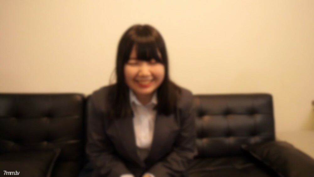 FC2-PPV-1742950 【第一枪/毕业纪念】天真幼稚的08岁看似是研究生被阴道射精同时3射精液射精11樱在线观看