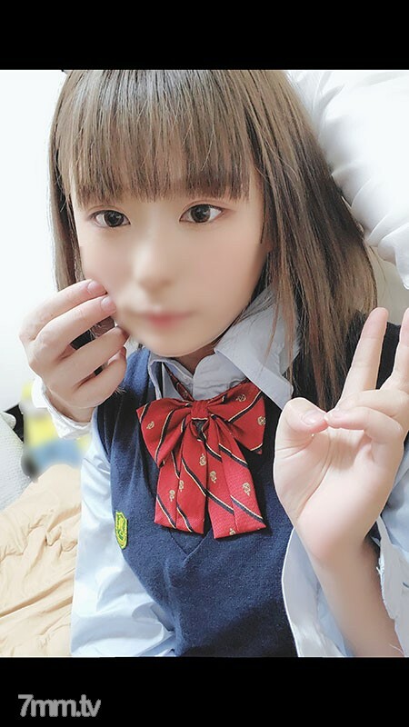 FC2-PPV-1766537 【否】♯18岁朋友的妹妹。把它带到房间里，让它看起来像J○，然后做一个原始蚀刻。在线观看