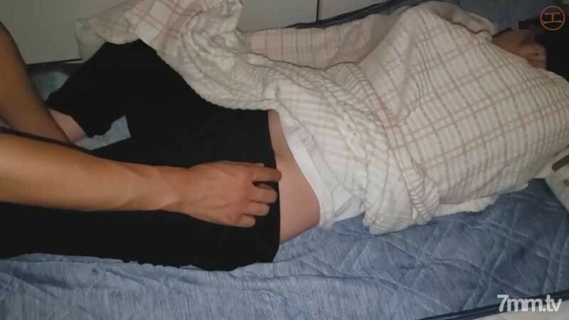 FC2-PPV-1782413 * 转售至週末 [个人] 请在理解后查看。在线观看