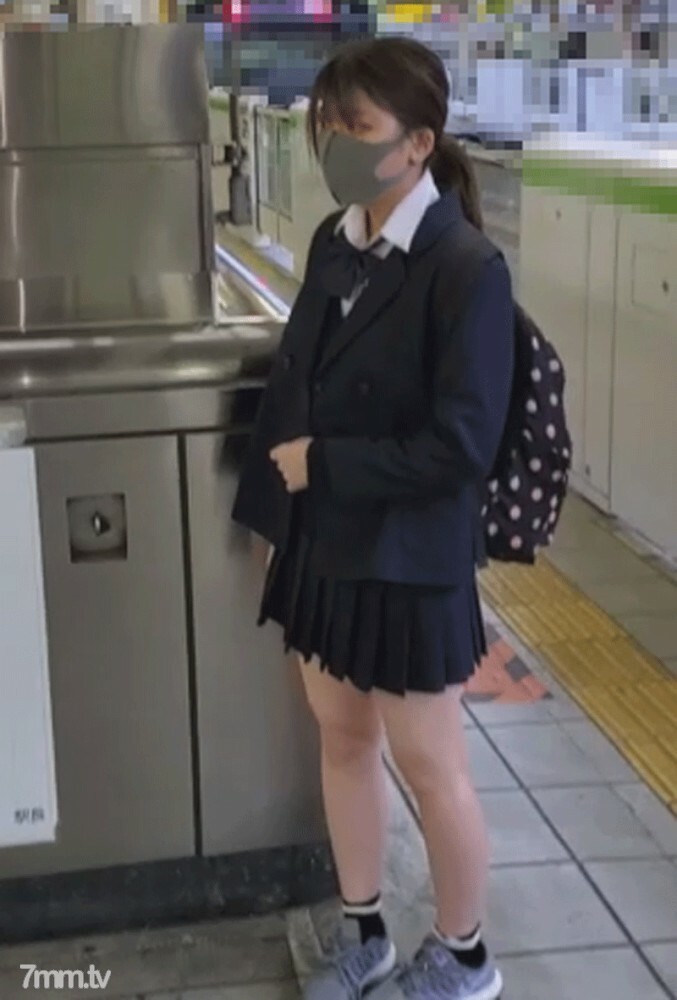 FC2-PPV-1834470 初体验【个人射击】学校篮球社。大学说明会结束后，在各地插入一个对奖励感到满意的美少女〜原始插入在线观看