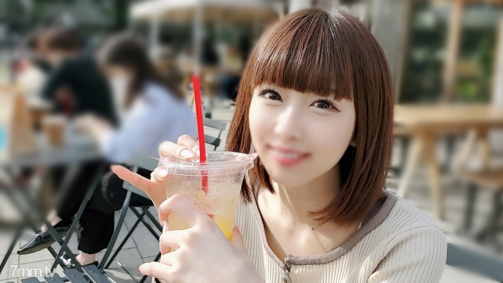 FC2-PPV-1861016 外貌！ !!数量有限【未删减】在城里偶遇的美女是现役女大学生……感觉再也见不到了阴道射精！ !!在线观看