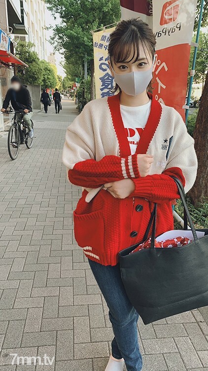 FC2-PPV-1881412 * 限时价【2480PT⇒1980PT】美内斯小姐出差偷偷带了奇闻趣事在线观看