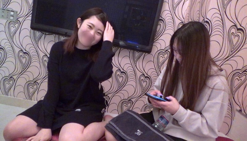 FC2-PPV-1902142 【3P后宫狂欢】爸爸，辛苦了。巴布狂欢送给厌倦了日常工作的叔叔。请被充满视野的美丽乳房，臀部和猫治愈。在线观看