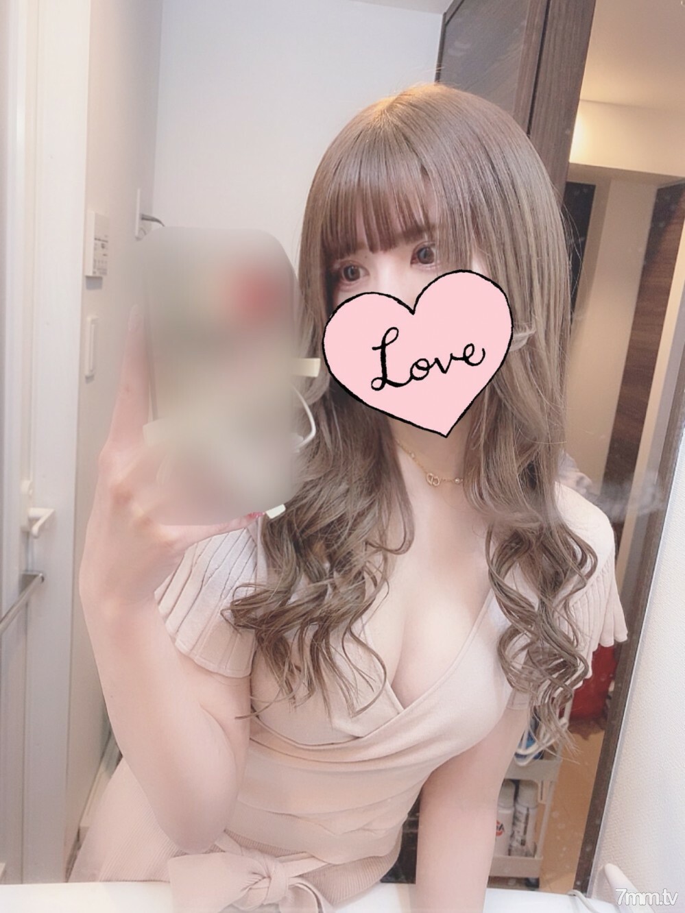 FC2-PPV-1926346 [No] SSS级超美女大学生！以前的休息室女孩可爱的MAX女孩！ F罩杯超凡脱俗！ 【自拍】在线观看