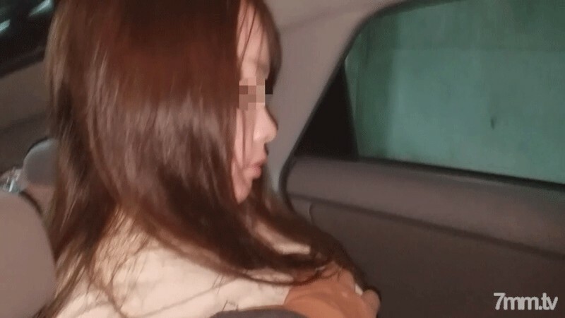 FC2-PPV-1954757 邻里交[个人] 玩托儿所的停车场。一个妻子用另一根棍子犯下并在存款时喷了很多。在线观看