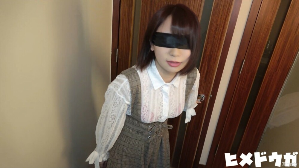 FC2-PPV-1956039 [完全素人115] JD Elina 19岁Part 2 偶像级美少女这就是极限蒙眼性爱面具自慰在线观看